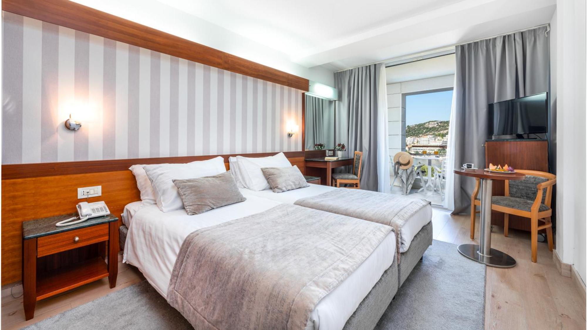 Double or Twin Room Balcony Sea View