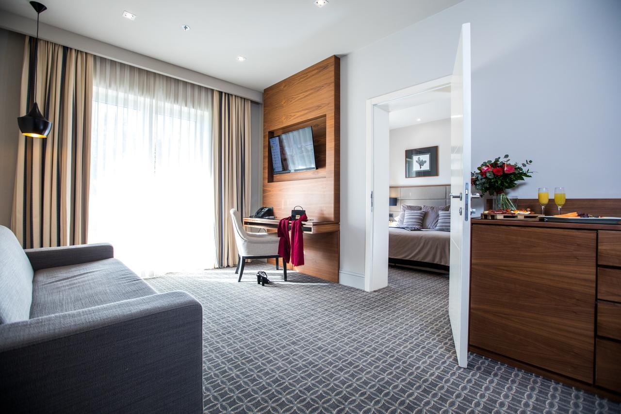 Suite Luxo com Varanda e Vista Mar