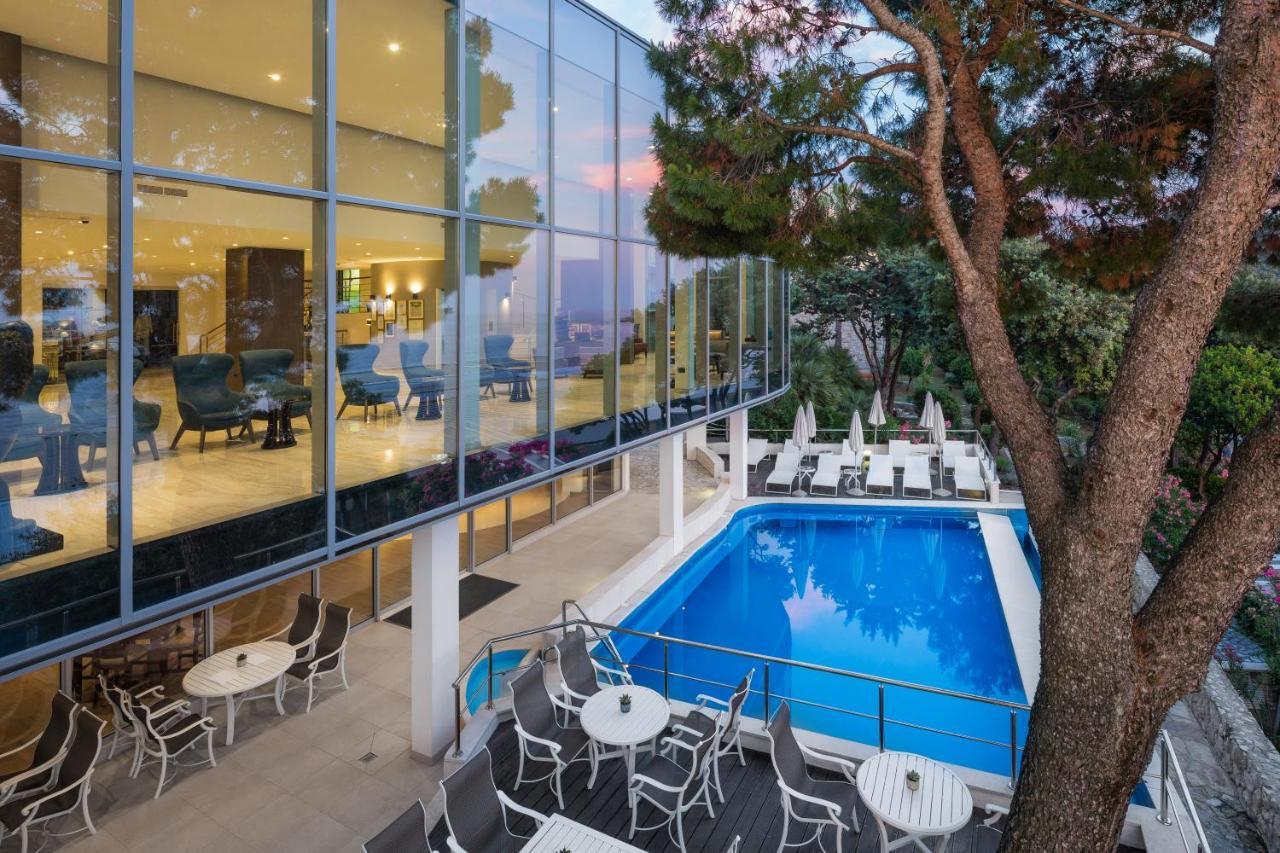 Luxe Kamer met Balkon en Uitzicht op de Zee